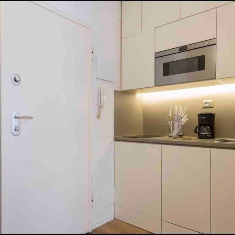 SIGNORIA VIEW- Scenic Overlooking Loft - One-Bedroom Loft Apartment with One Queen Bed - 2