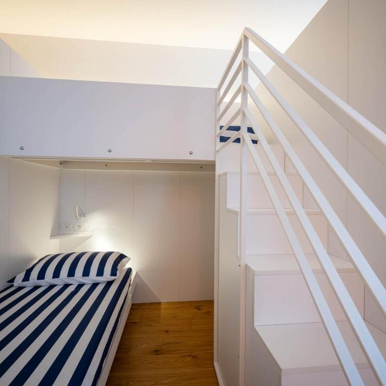 Albergo del Cuore - Posto Letto in Dormitorio Misto con 6 Letti - 1