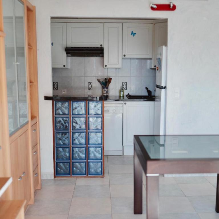 "Le Galilée", calme et situation idéale MER - One-Bedroom Apartment - 5