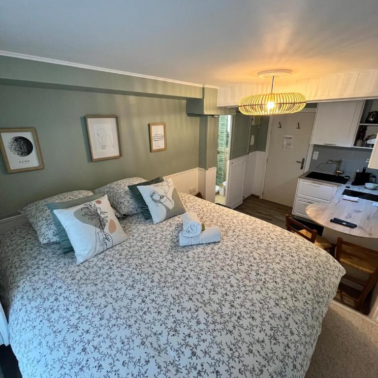 Studio BROSSARD 2pers Tv and Wifi - Appartamento con 1 Camera da Letto - 1