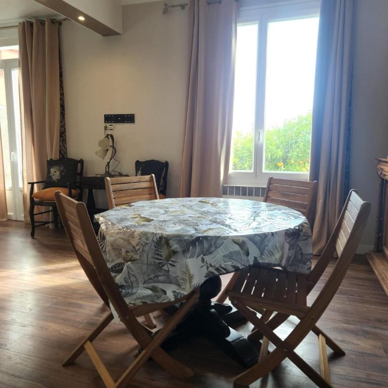 Proche centre ville, GIP ASFO, vue sur le jardin - Apartamento de 1 dormitorio - 10