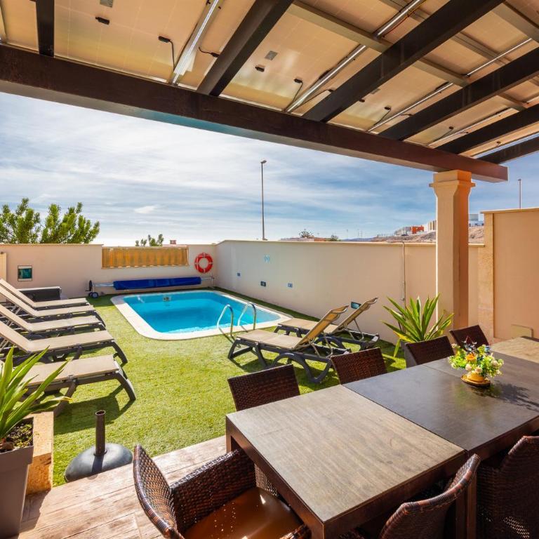 Villa Mariposas Caleta - Five-Bedroom Villa - 4