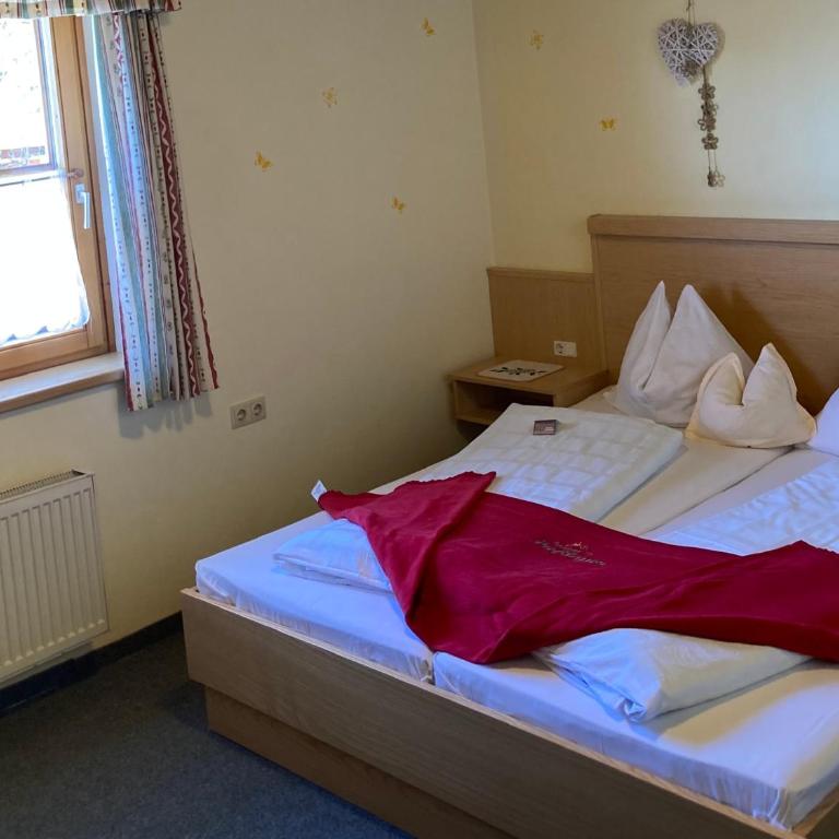 Berghotel Presslauer - Doppelzimmer mit Gartenblick - 6