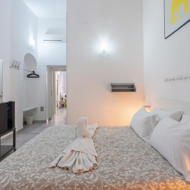 Nina Suites - Camera Matrimoniale - 1