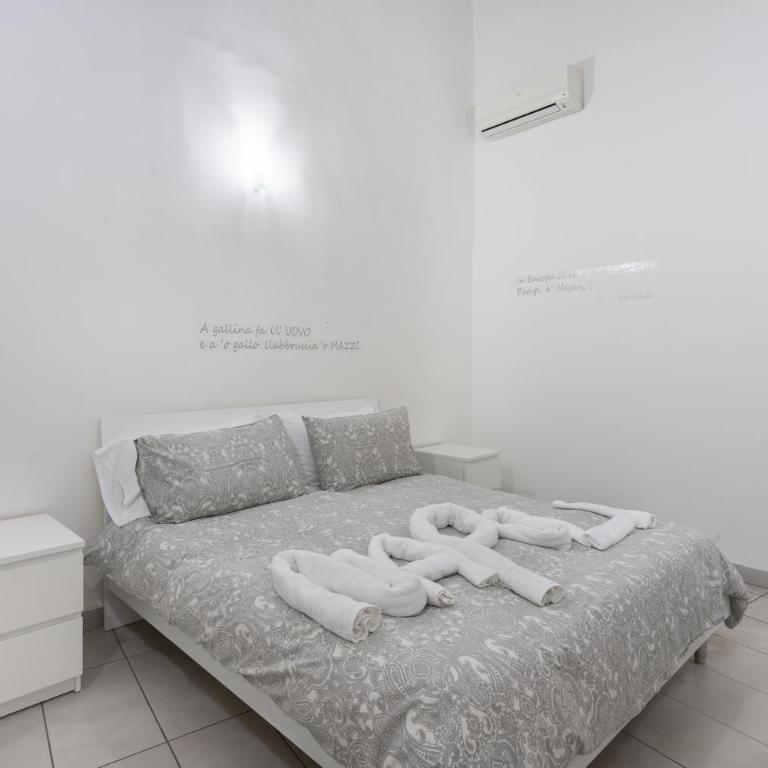 Nina Suites - Camera Matrimoniale - 7