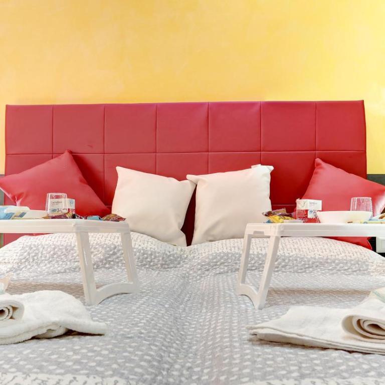 Termini Suites - Camera Tripla con Bagno Privato - 1
