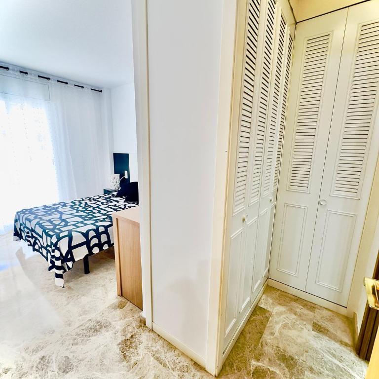 Ventura Park B 4 - Two-Bedroom Apartment - 11