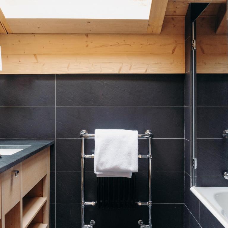 Les Chalets du Mont d'Arbois & Spa, Megève - Chambre Gentiane - 13