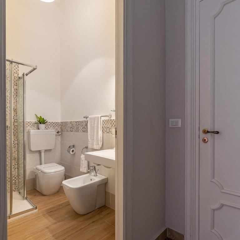 LA VECCHIA PALERMO - Deluxe Double Room with Balcony - 17