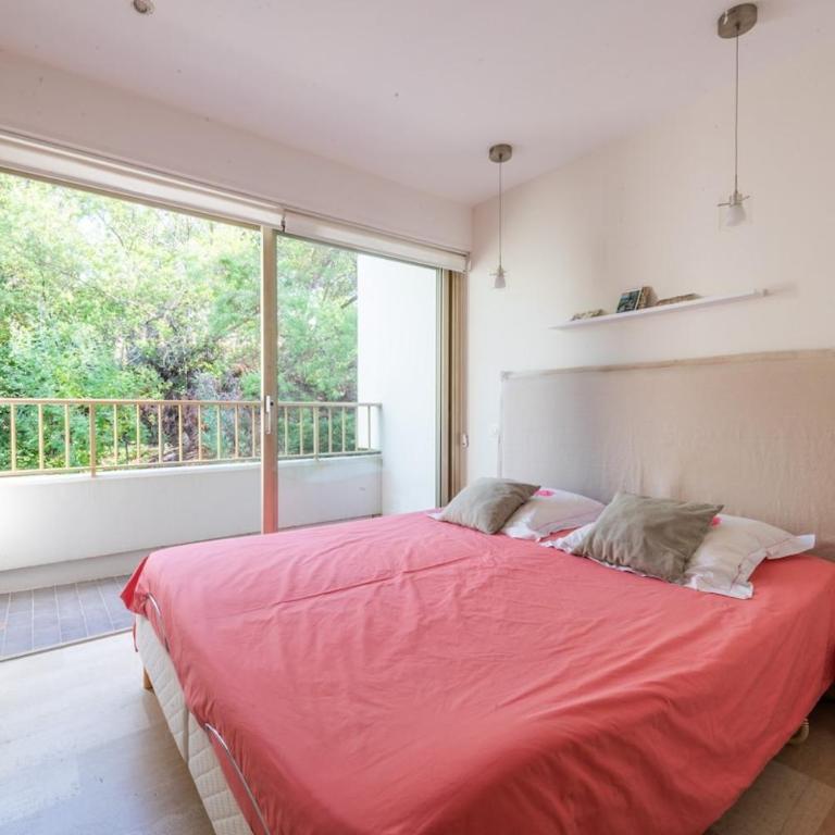 2-Bedroom Apartment with Sea View, Pool & Tennis Cannes - Apartment - 10