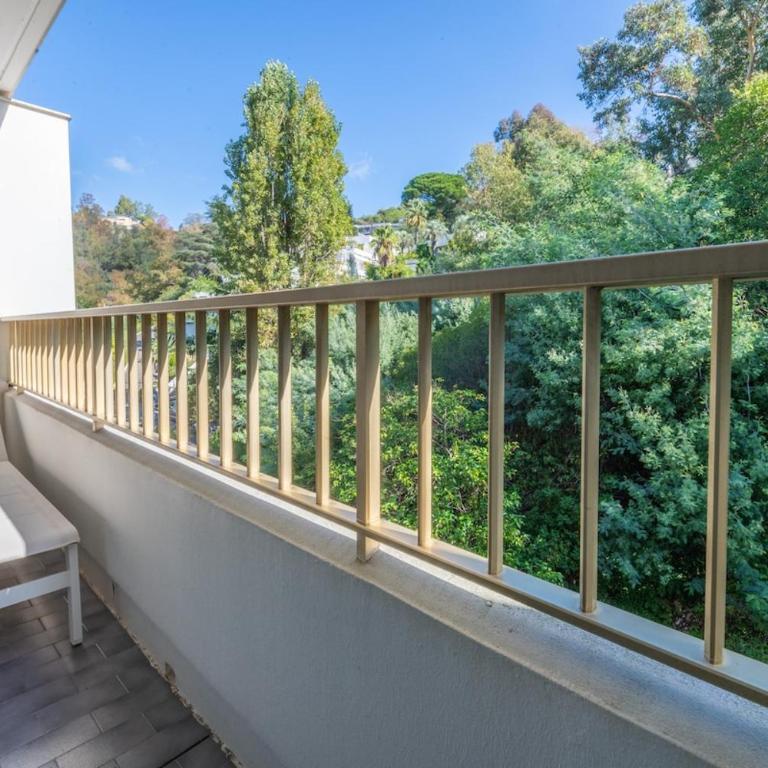 2-Bedroom Apartment with Sea View, Pool & Tennis Cannes - Apartment - 27
