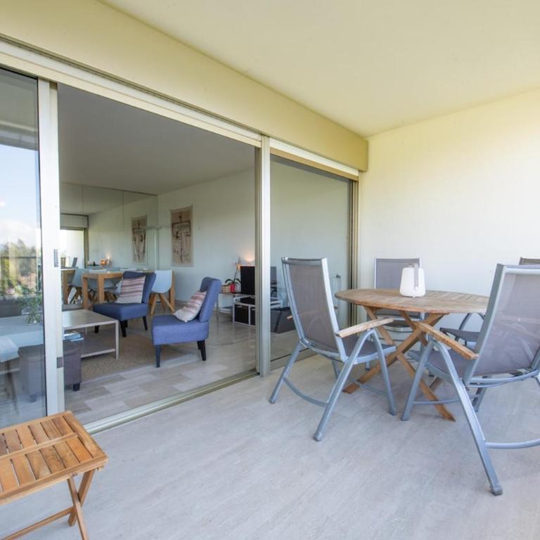 2-Bedroom Apartment with Sea View, Pool & Tennis Cannes - Apartment - 6