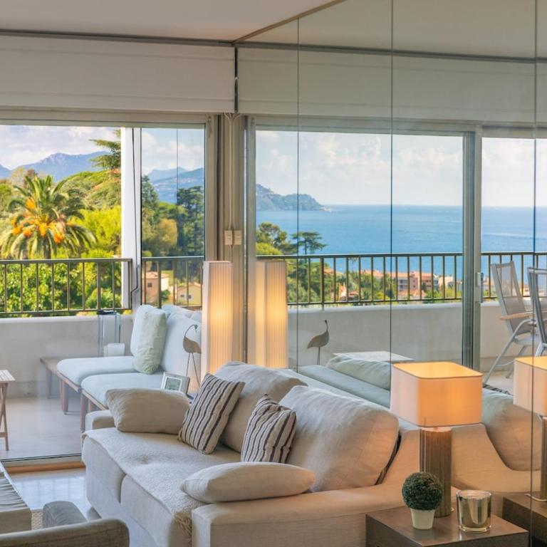 2-Bedroom Apartment with Sea View, Pool & Tennis Cannes - Apartment - 13