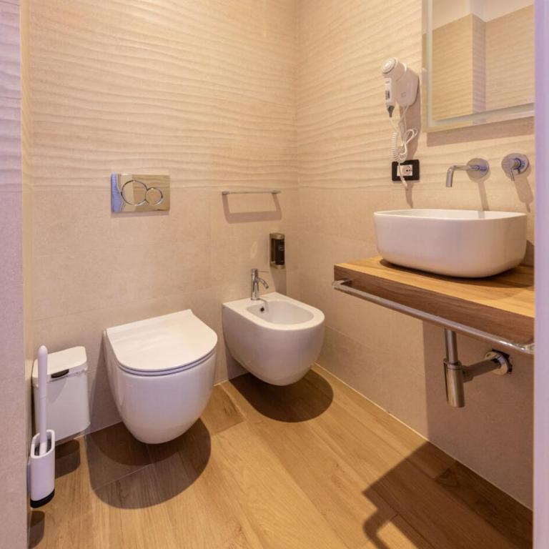 Armony Luxury Suites - Double Room with Balcony and Sea View - 8