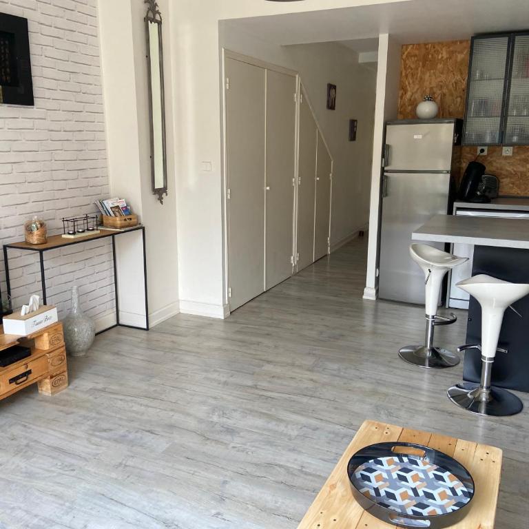 Appartement cosy avec jardin proche centre . - Appartamento con 1 Camera da Letto - 7