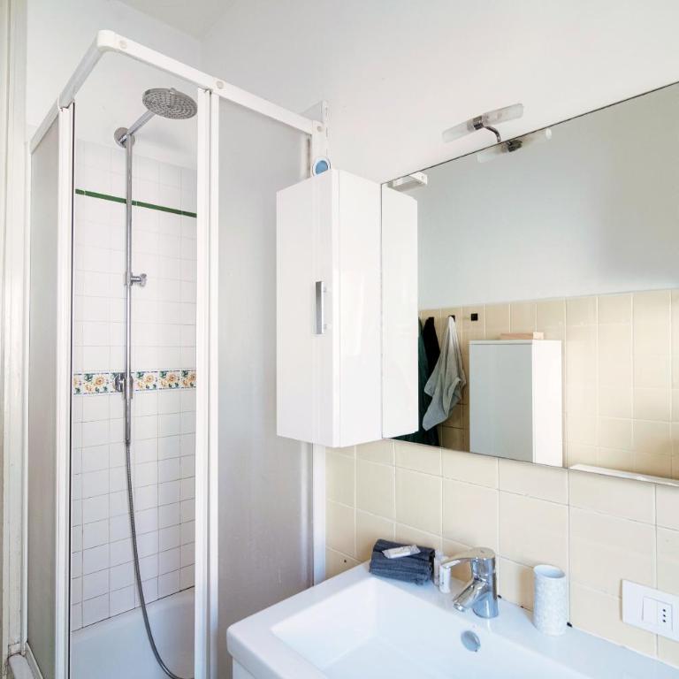 Lake and City View Apartment - Downtown Como - Appartamento con 2 Camere da Letto - 9