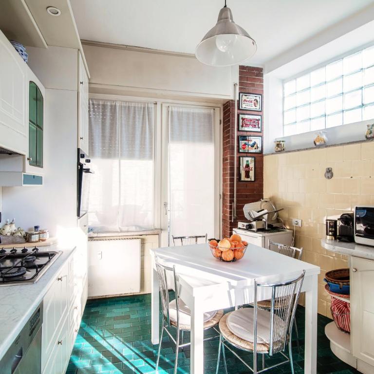Lake and City View Apartment - Downtown Como - Appartamento con 2 Camere da Letto - 15