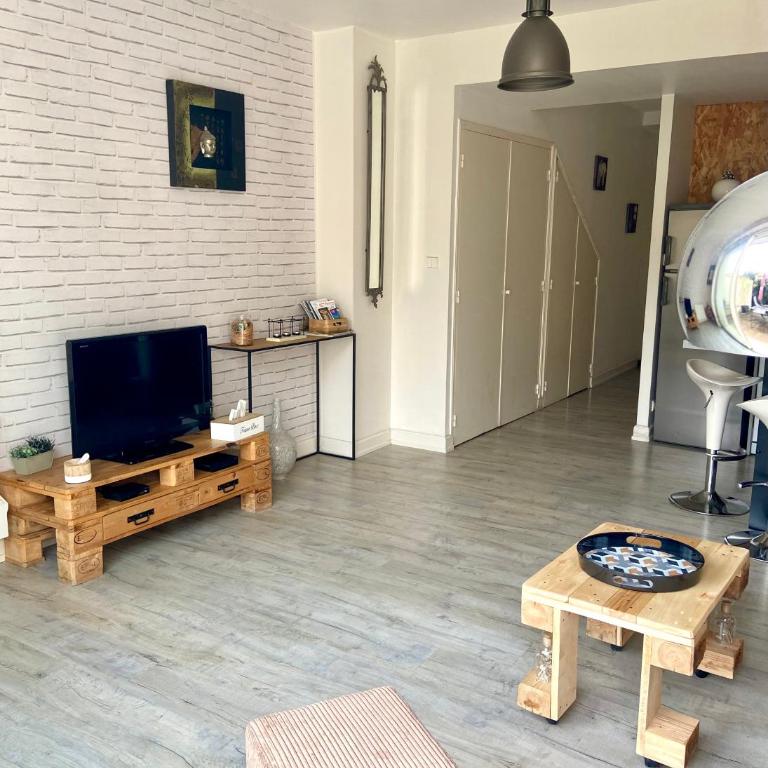 Appartement cosy avec jardin proche centre . - Appartamento con 1 Camera da Letto - 5
