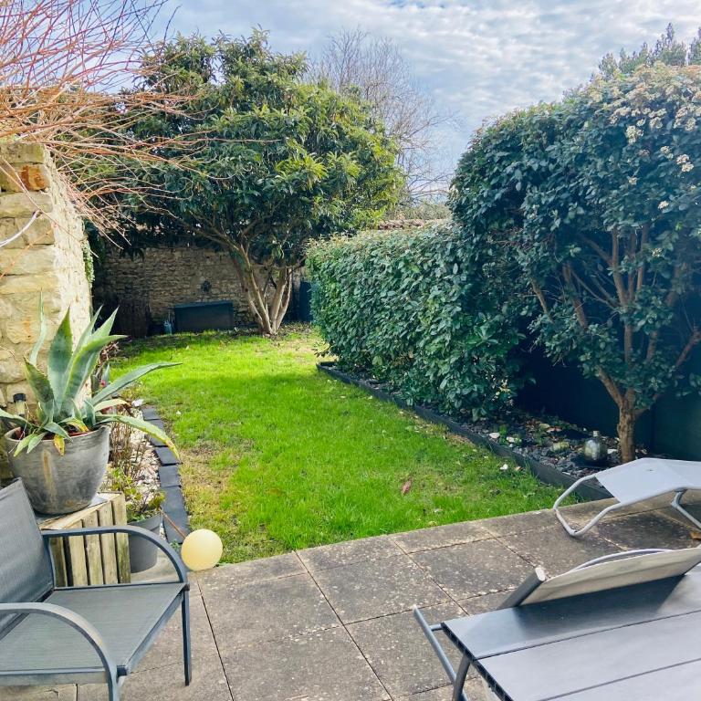 Appartement cosy avec jardin proche centre . - Appartamento con 1 Camera da Letto - 15