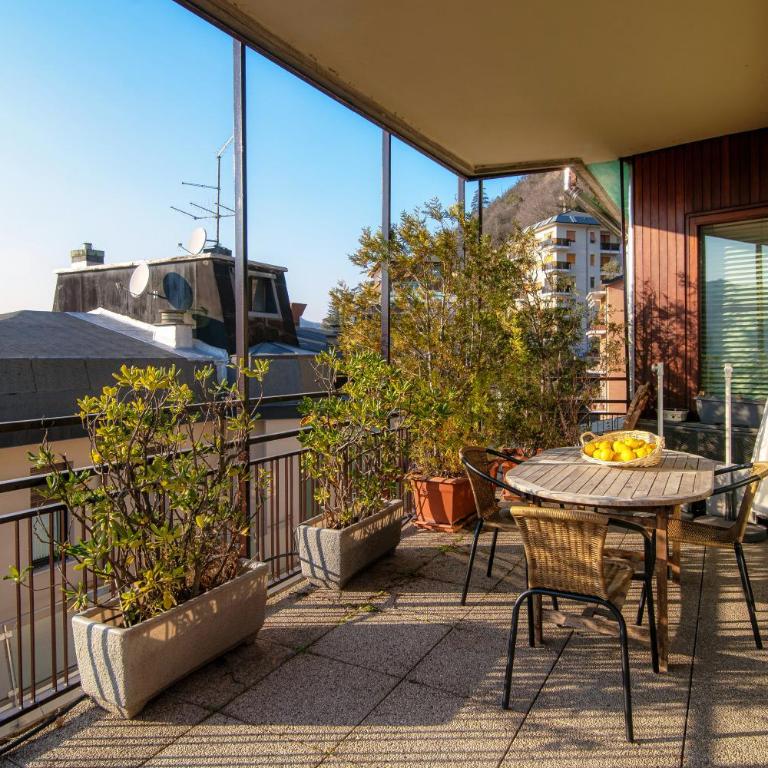 Lake and City View Apartment - Downtown Como - Appartamento con 2 Camere da Letto - 22