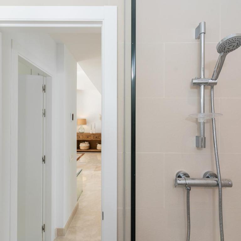 Penthouse with incredibles views 6 pools Golf 14 - Two-Bedroom Apartment - 22