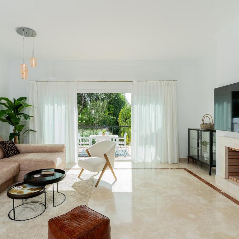 Penthouse with incredibles views 6 pools Golf 14 - Two-Bedroom Apartment - 2