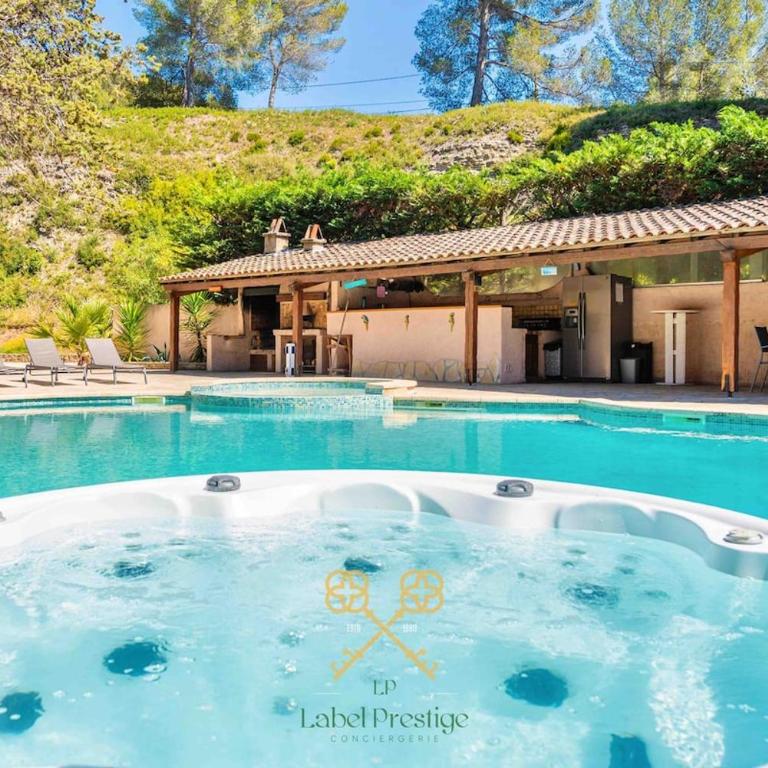 La Bastide du Vallon - Villa - 1