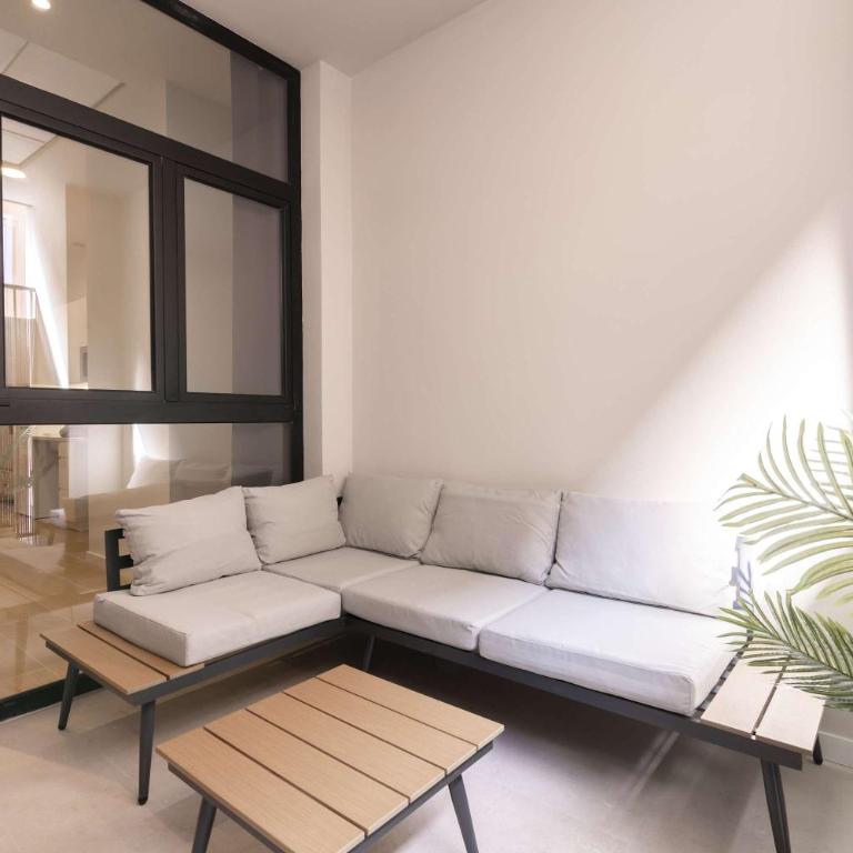 Luxury Apartment Oceanografic 6 pax - Two-Bedroom Apartment with Terrace - 4