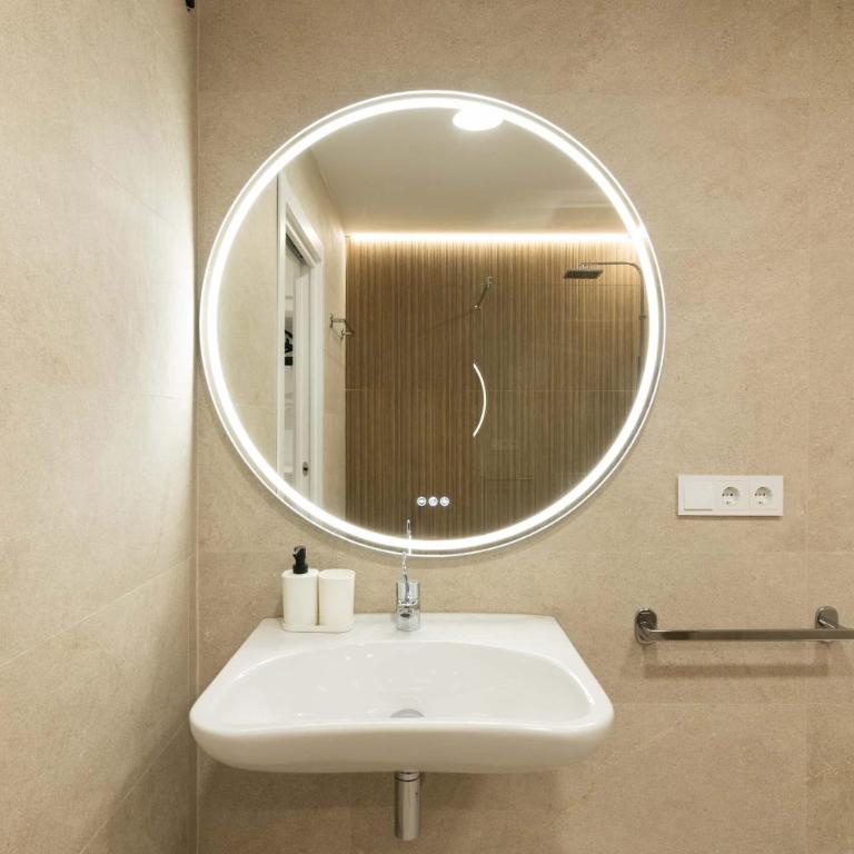 Luxury Apartment Oceanografic 6 pax - Two-Bedroom Apartment with Terrace - 19