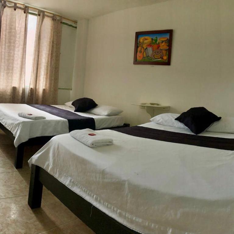 Hotel La Herradura - Habitación Doble Estándar con 2 camas dobles - 1