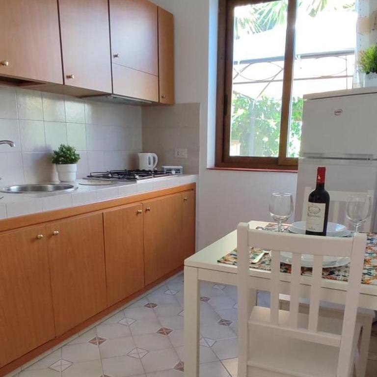 Appartamenti Cerami con parcheggio a un passo dal mare - Apartment with Garden View - 5