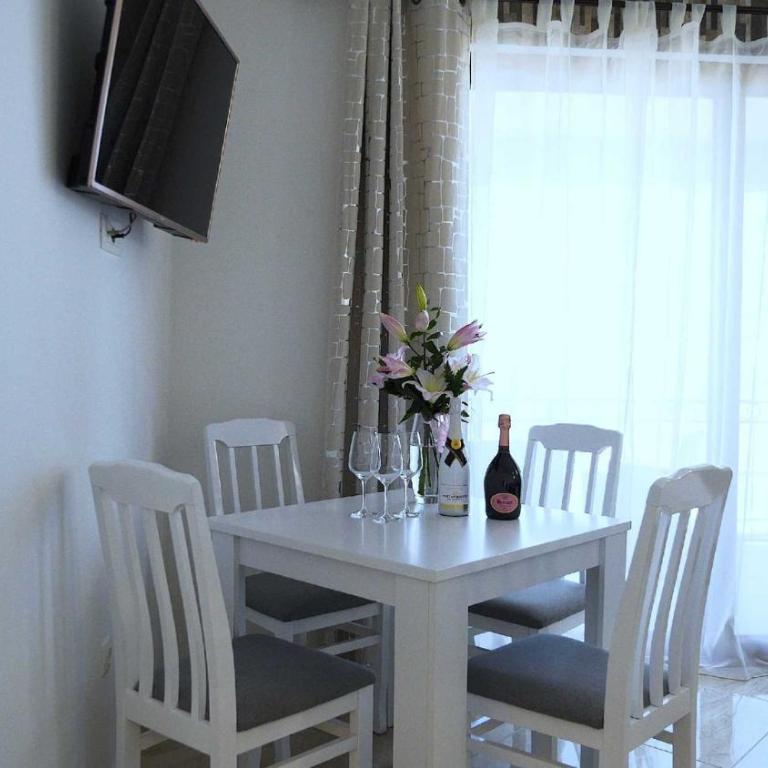 Lux Seky with Pool - Apartment - 14