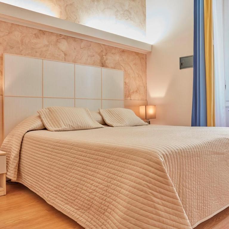 Albergo Celeste - Camera Standard Matrimoniale/Doppia con Letti Singoli - 1