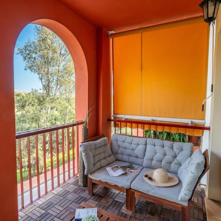 Golf View Apartment, 2 Bedrooms, 2 Bathrooms, Pools,Torrequebrada - Two-Bedroom Apartment with Mountain View - 25