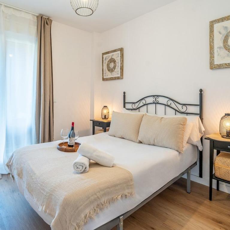 Golf View Apartment, 2 Bedrooms, 2 Bathrooms, Pools,Torrequebrada - Two-Bedroom Apartment with Mountain View - 14