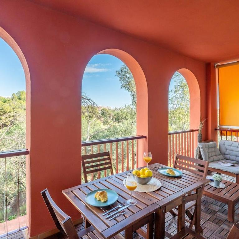 Golf View Apartment, 2 Bedrooms, 2 Bathrooms, Pools,Torrequebrada - Two-Bedroom Apartment with Mountain View - 27