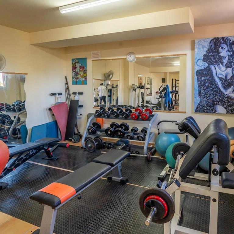 Golf View Apartment, 2 Bedrooms, 2 Bathrooms, Pools,Torrequebrada - Two-Bedroom Apartment with Mountain View - 34