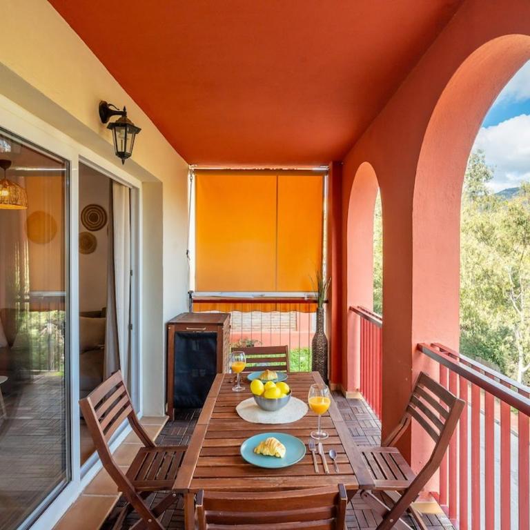 Golf View Apartment, 2 Bedrooms, 2 Bathrooms, Pools,Torrequebrada - Two-Bedroom Apartment with Mountain View - 29