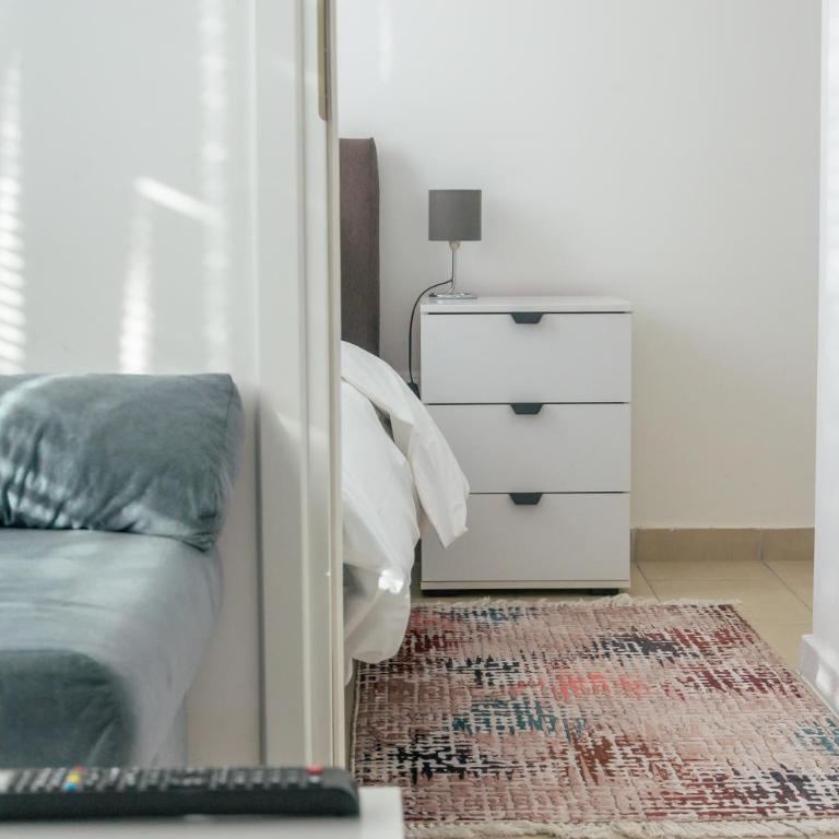 One-Bedroom Apartment in the Center of Budva on a Quiet Street 5 Minutes to the Beach - Apartman sa 1 Spavaćom Sobom - 9