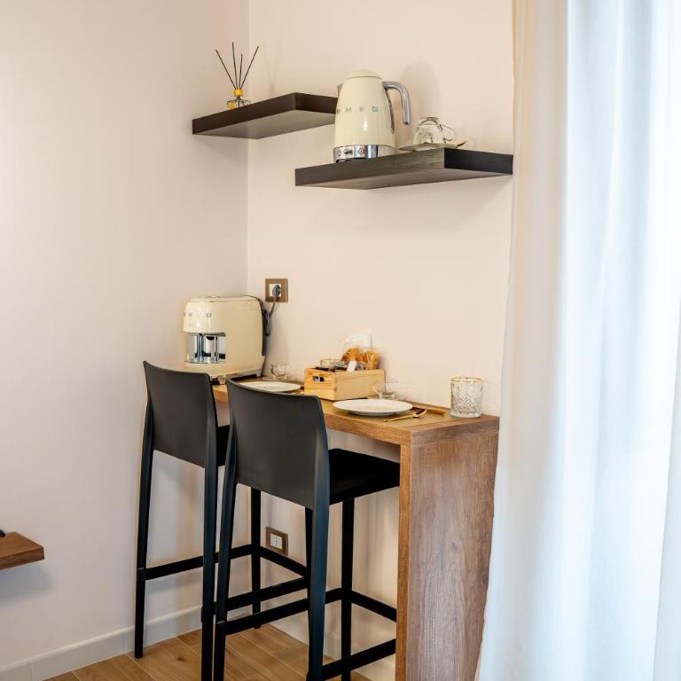 Luxury Fire Home - Catania - Queen Room with Spa Bath - 12