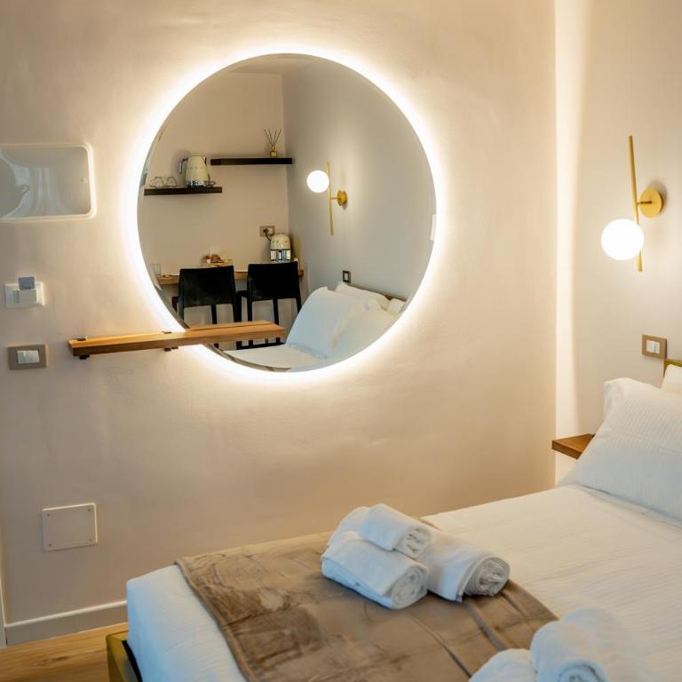 Luxury Fire Home - Catania - Queen Room with Spa Bath - 23