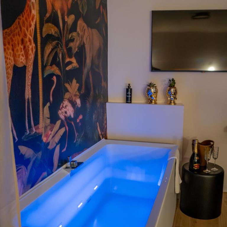 Luxury Fire Home - Catania - Queen Room with Spa Bath - 24
