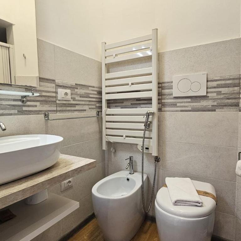 La Ca' Pezzana Affittaly Apartments - Comfort Triple Room with Shower - 13