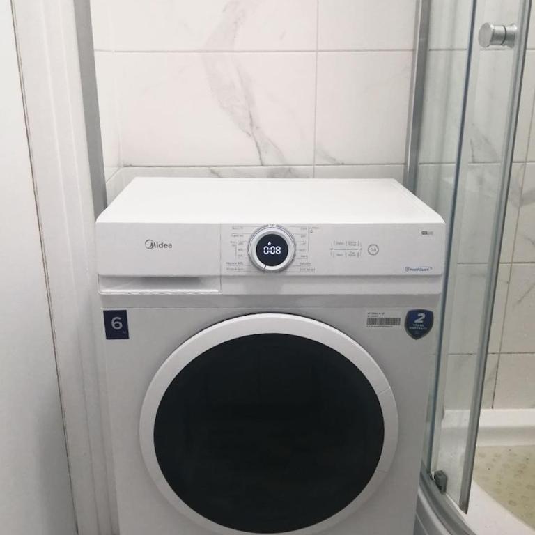 One-Bedroom Apartment in the Center of Budva on a Quiet Street 5 Minutes to the Beach - Apartman sa 1 Spavaćom Sobom - 21