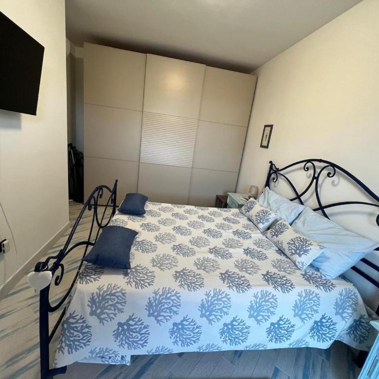 Coastal Paradise Apartment - One-Bedroom Apartment - 13