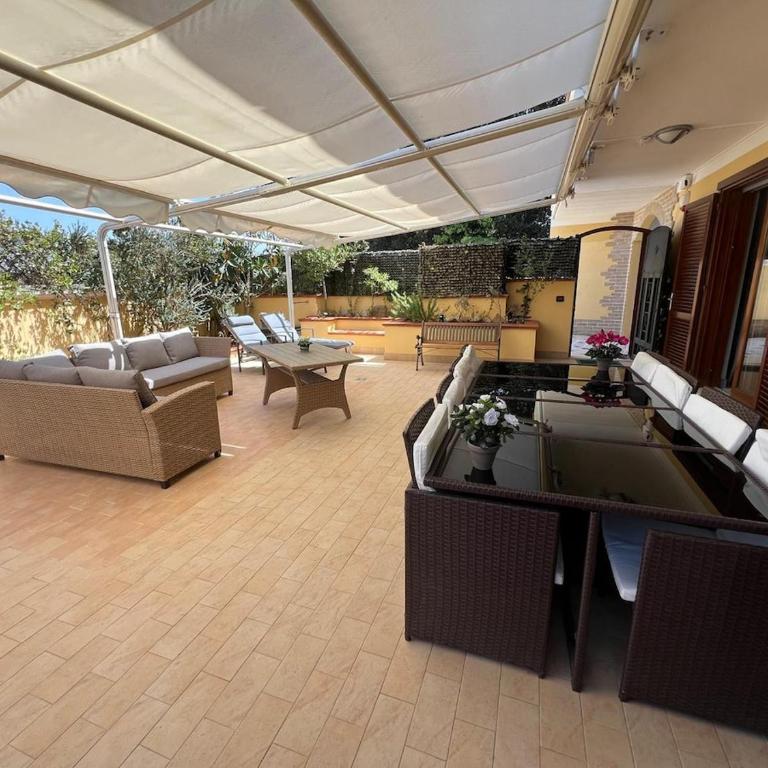 Coastal Paradise Apartment - One-Bedroom Apartment - 3