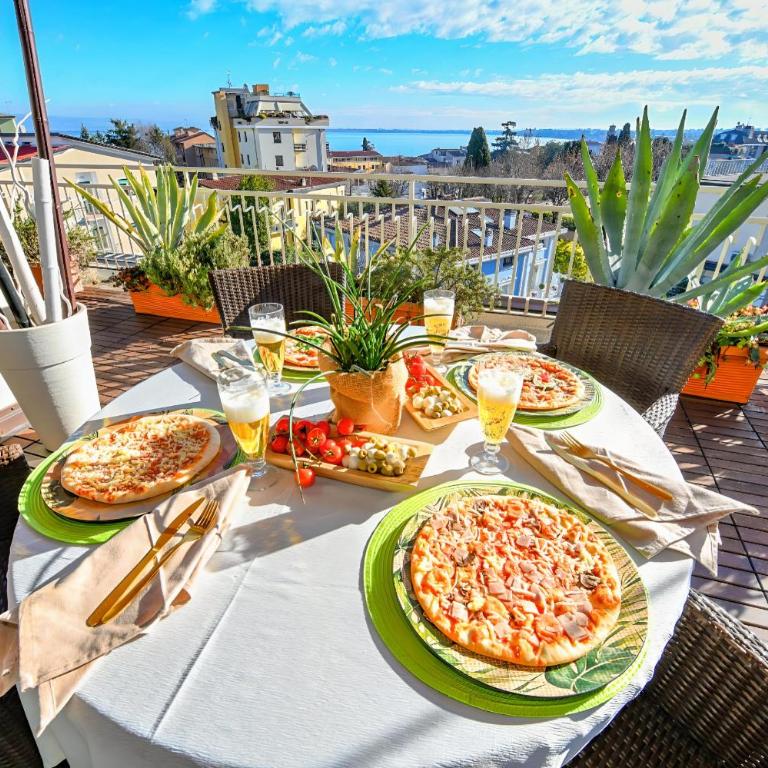 Surfing on the Lake DesenzanoLoft Official Partner Homes & Villas by Marriott Bonvoy - Appartamento con Vista Lago - 7