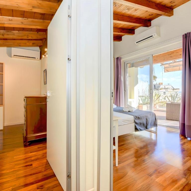 Surfing on the Lake DesenzanoLoft Official Partner Homes & Villas by Marriott Bonvoy - Appartamento con Vista Lago - 27