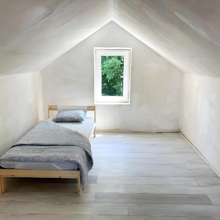 Belgrade Hostel Shambala - Krevet za 1 Osobu u Mešovitoj Spavaonici - 3