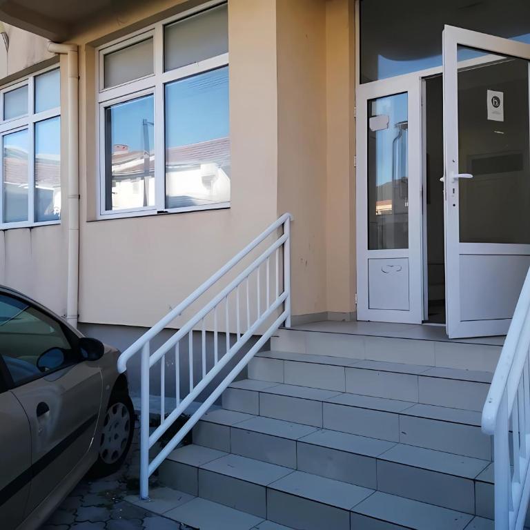 One-Bedroom Apartment in the Center of Budva on a Quiet Street 5 Minutes to the Beach - Apartman sa 1 Spavaćom Sobom - 28